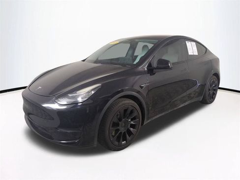 Used 2021 Tesla Model Y Long Range AWD/4WD image 9