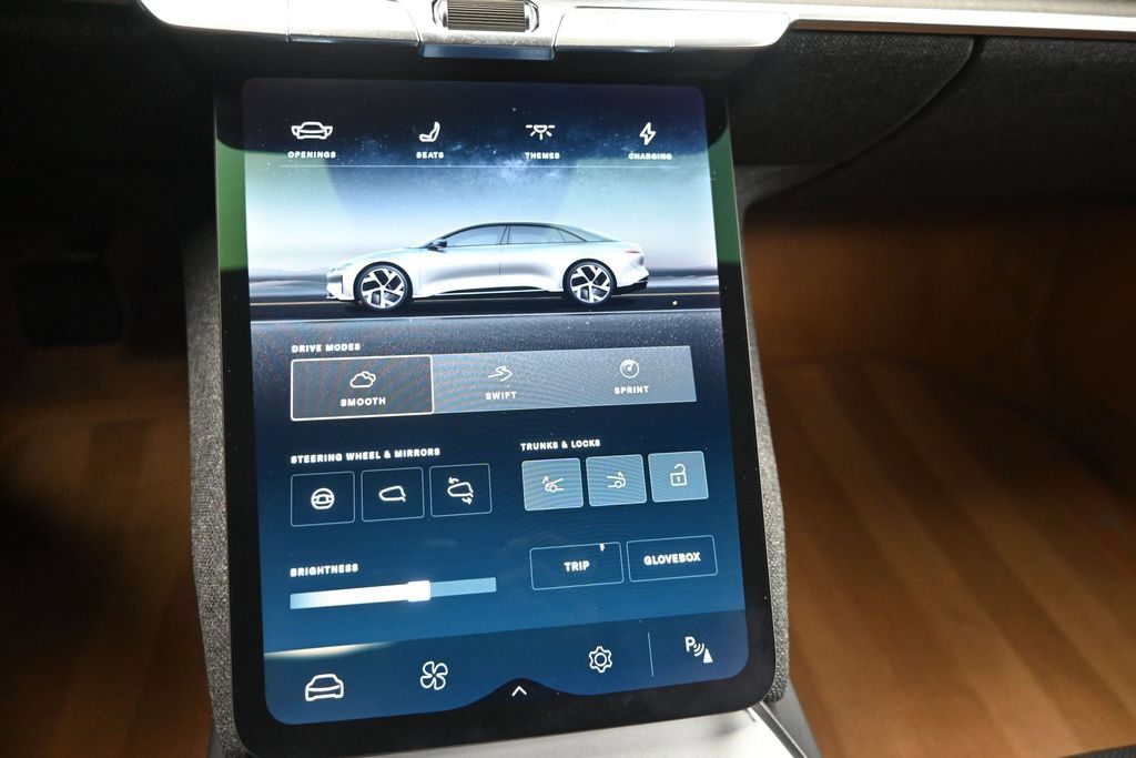 Used 2024 Lucid Air Touring AWD/4WD image 17