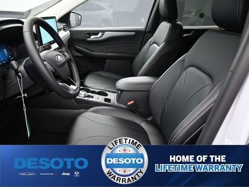 New 2025 Ford Escape SE w/ PHEV Premium Package FWD image 24