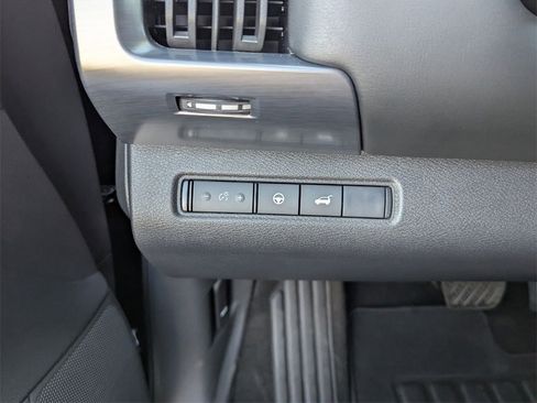 Used 2024 Nissan Pathfinder SL w/ SL Premium Package image 24