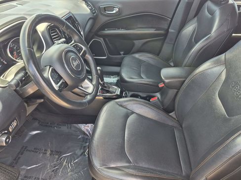 Used 2018 Jeep Compass Limited w/ Navigation Group AWD/4WD image 9