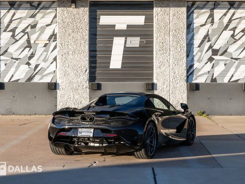 Used 2024 McLaren 750S Spider image 16