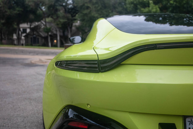 Used 2020 Aston Martin V8 Vantage Coupe RWD image 56