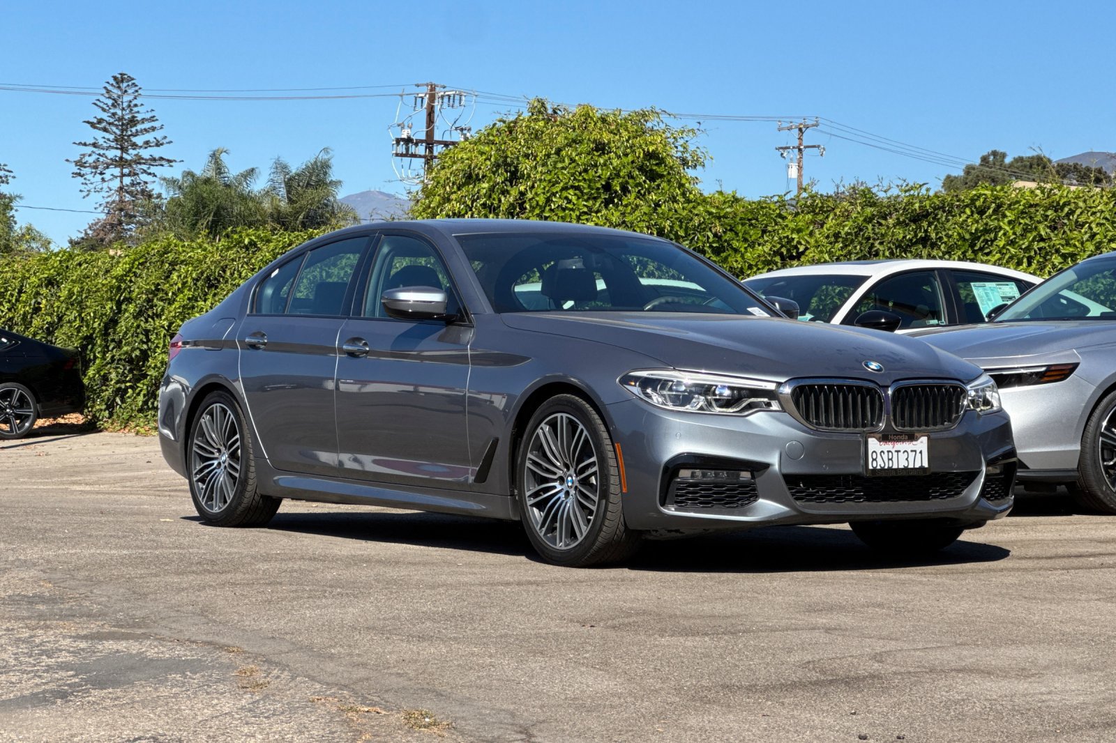 Used 2017 BMW 540i RWD image 1