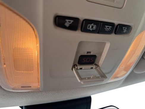 Used 2020 Toyota Corolla LE FWD image 32