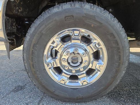 Used 2016 Ford F350 XLT w/ XLT Premium Package image 24