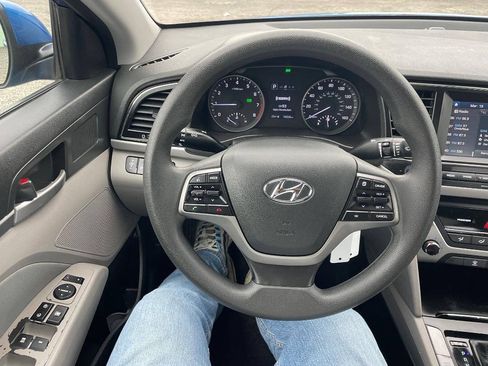 Used 2018 Hyundai Elantra SEL FWD image 17