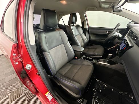 Used 2018 Toyota Corolla SE image 27