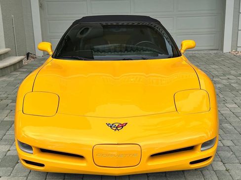 Used 2004 Chevrolet Corvette Convertible w/ Preferred Equipment Group RWD image 41
