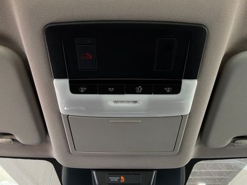 Used 2025 Nissan Rogue SV FWD image 17