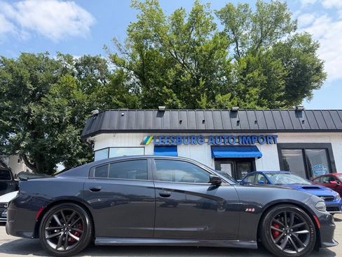 Used 2019 Dodge Charger Scat Pack w/ Plus Group RWD image 6