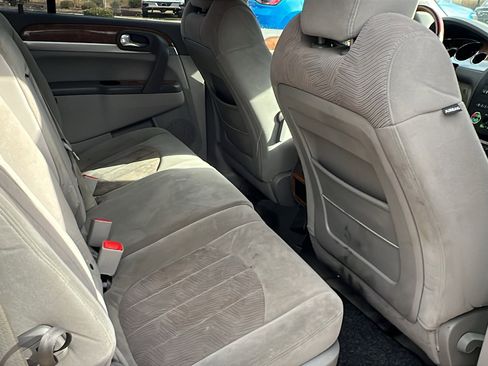 Used 2008 Buick Enclave CX w/ Driver Confidence Package image 20