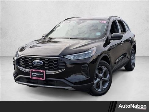 Used 2025 Ford Escape ST-Line image 1