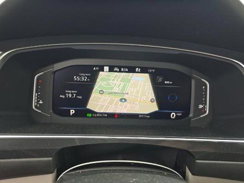 Used 2023 Volkswagen Tiguan SEL R-Line image 8