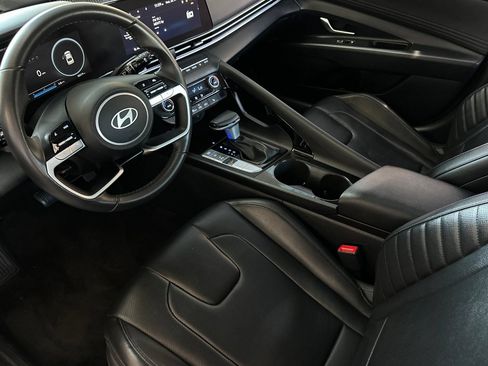 Used 2024 Hyundai Elantra Limited FWD image 10