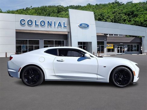 Used 2024 Chevrolet Camaro LT image 7