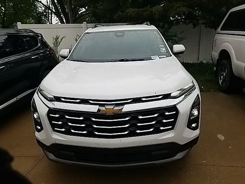 Certified 2025 Chevrolet Equinox LT w/ Convenience Package II FWD image 9