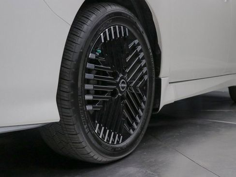 Used 2023 Nissan Leaf SV Plus image 7