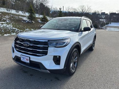 New 2026 Ford Explorer Active w/ Active Comfort Package AWD/4WD image 8