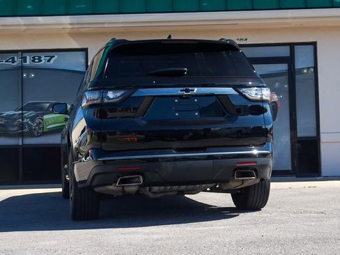 Used 2020 Chevrolet Traverse Premier w/ Redline Edition FWD image 4