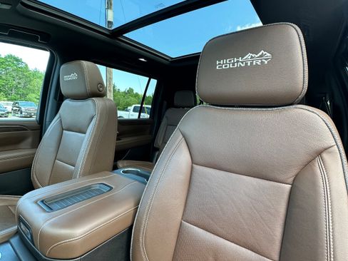 Used 2024 Chevrolet Suburban High Country w/ Max Trailering Package AWD/4WD image 13