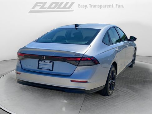 Used 2025 Honda Accord SE image 9