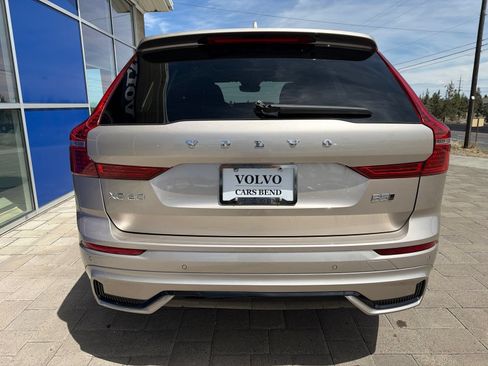 Used 2025 Volvo XC60 B5 Plus AWD/4WD image 6