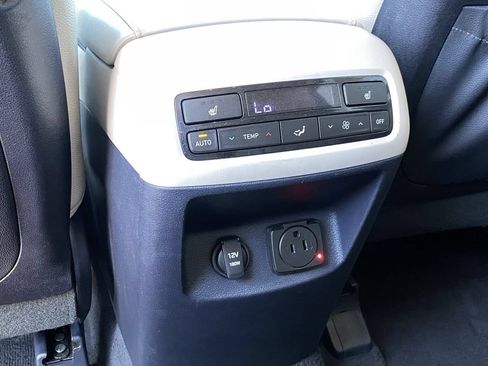 Used 2022 Hyundai Palisade SEL w/ 8P Bench Seat Package FWD image 15