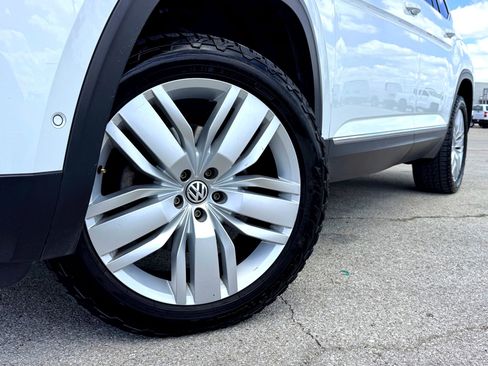 Used 2018 Volkswagen Atlas SEL Premium image 2