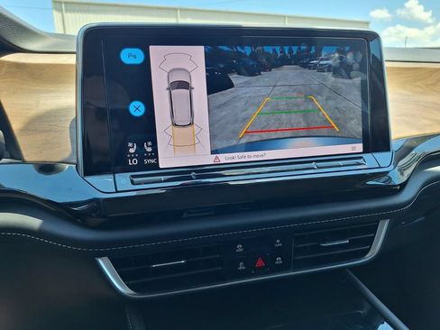 Used 2025 Volkswagen Atlas SE FWD image 20
