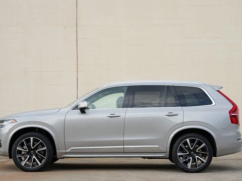 Used 2025 Volvo XC90 B6 Plus AWD/4WD image 9
