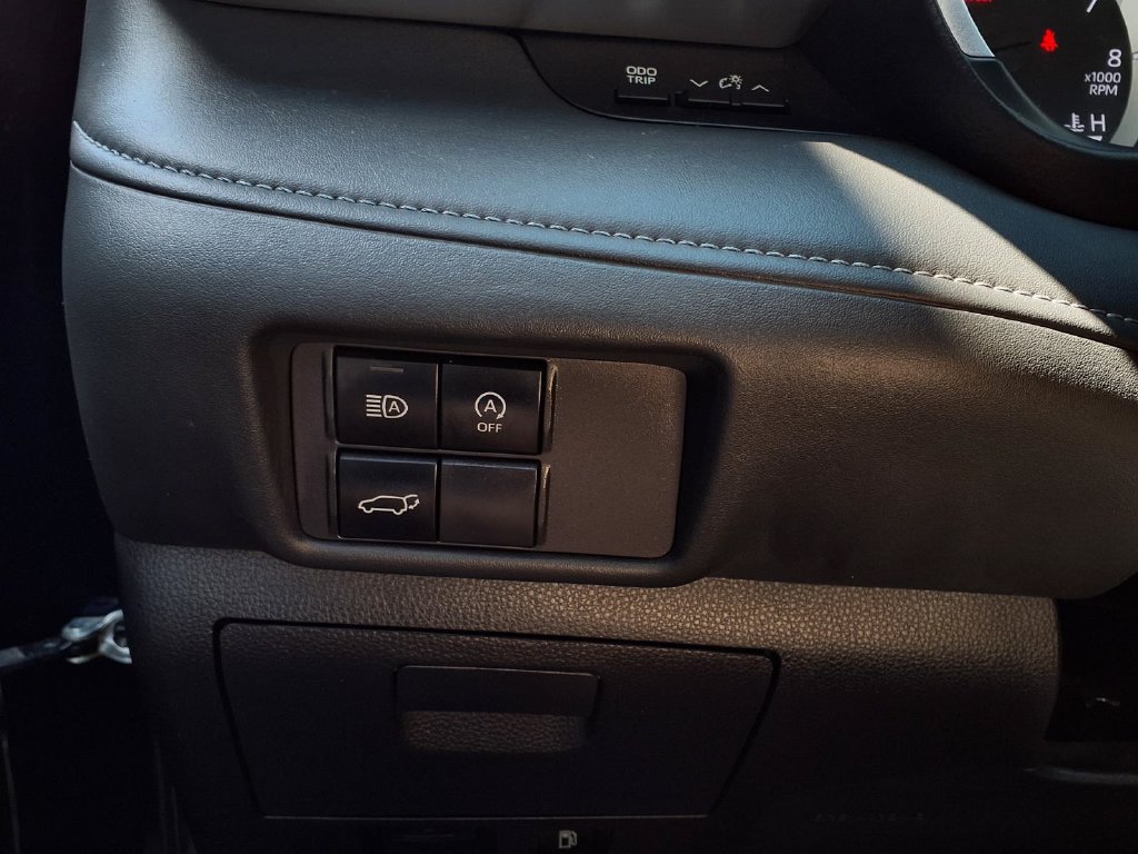 Certified 2023 Toyota Highlander XLE AWD/4WD image 15