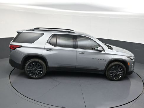 Used 2024 Chevrolet Traverse RS image 17