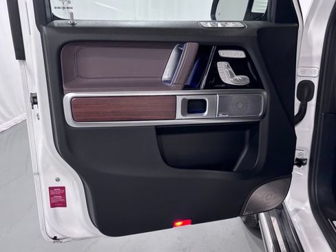 Used 2025 Mercedes-Benz G 550 image 16