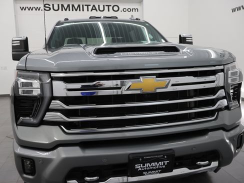 Used 2024 Chevrolet Silverado 3500 High Country w/ High Country Premium Package AWD/4WD image 27