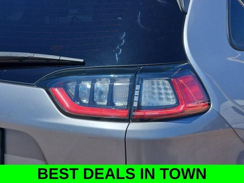 Used 2021 Jeep Cherokee Latitude Plus FWD image 38