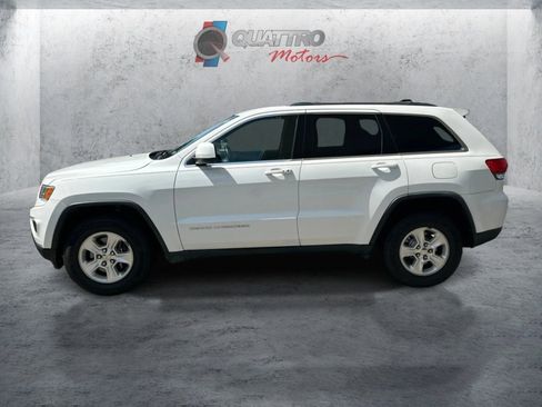 Used 2016 Jeep Grand Cherokee Laredo w/ Quick Order Package 23E AWD/4WD image 2