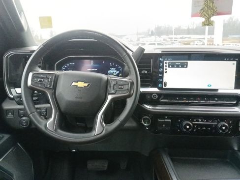 Used 2024 Chevrolet Silverado 2500 High Country w/ High Country Premium Package image 27