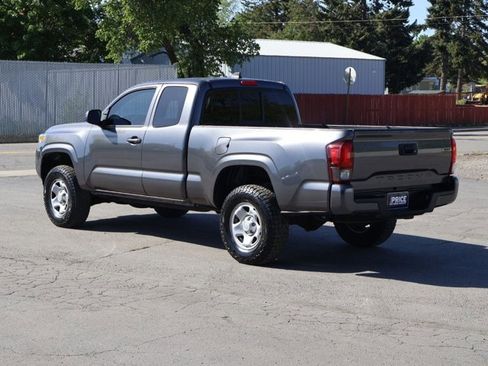 Used 2020 Toyota Tacoma SR AWD/4WD image 8