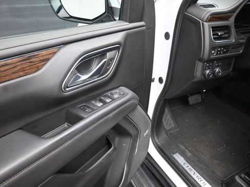 Used 2024 Chevrolet Tahoe Premier AWD/4WD image 13