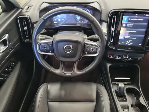 Used 2021 Volvo XC40 T5 Momentum AWD/4WD image 17