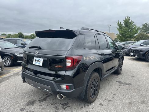 Used 2023 Honda Passport TrailSport image 4
