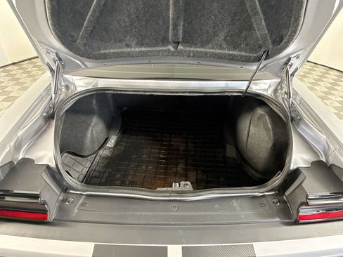 Used 2016 Dodge Challenger SRT Hellcat image 33