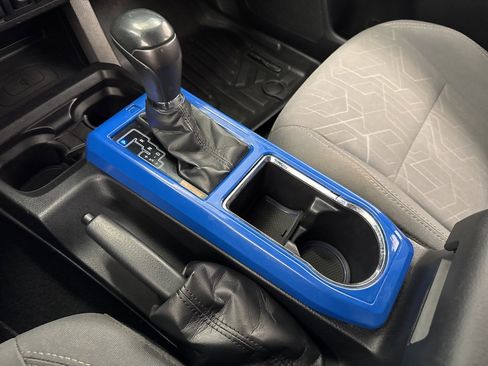 Used 2018 Toyota Tacoma TRD Off-Road image 30