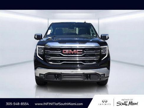 Used 2025 GMC Sierra 1500 SLT RWD image 2
