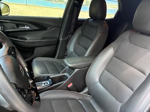 Used 2021 Chevrolet TrailBlazer RS w/ Technology Package FWD image 29