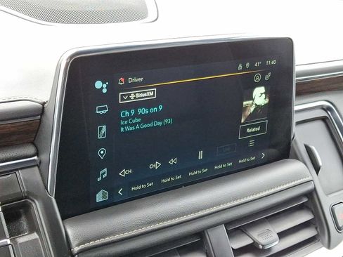 Used 2024 Chevrolet Suburban Premier image 19