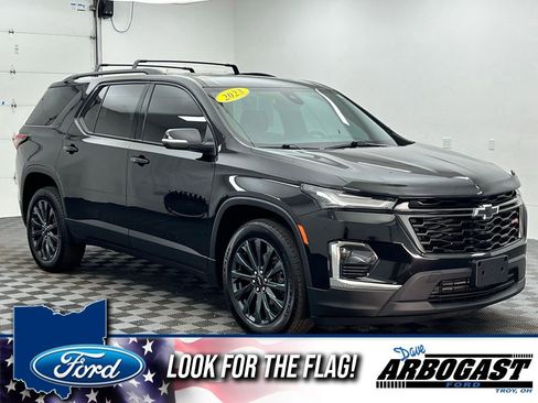 Used 2023 Chevrolet Traverse RS AWD/4WD image 1