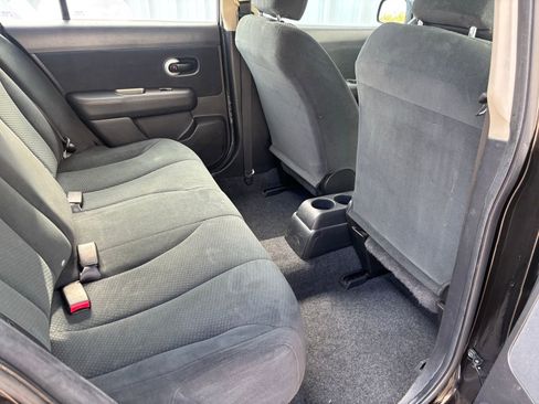 Used 2011 Nissan Versa 1.8 S w/ Plus Pkg image 27