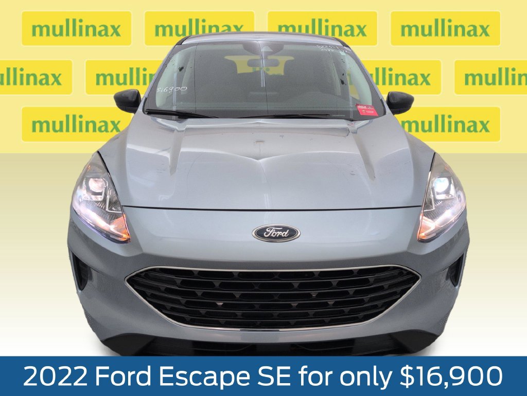 Used 2022 Ford Escape SE w/ SE Sport Appearance Package FWD image 14